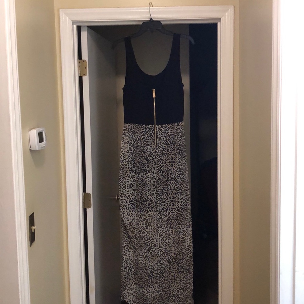 Dress - Picture 3 of 5